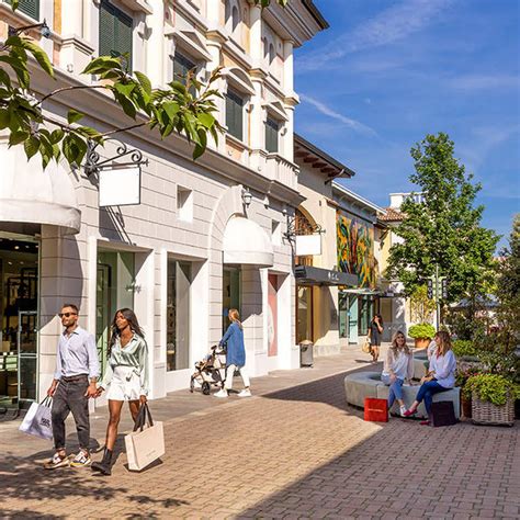 fidenza village shopping online.